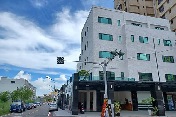 臻藏NO.7建案主視覺
