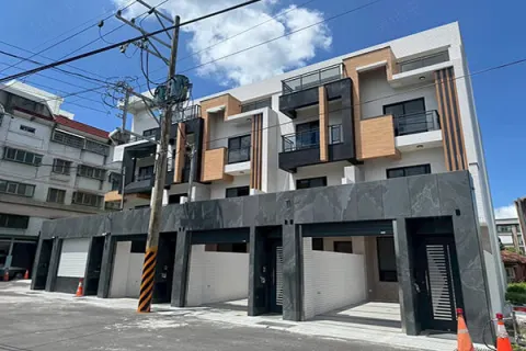 築岩2富域建案主視覺