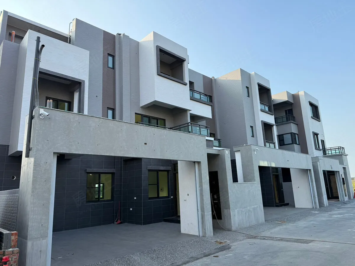 自售正3樓三車庫透天別墅建案圖輯 1